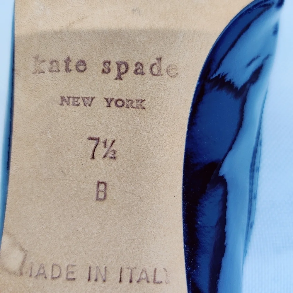 Kate Spade Peep Toe Black Patent Leather Heels Pumps Brogue Trim Sz 7.5 Italy - Picture 13 of 16